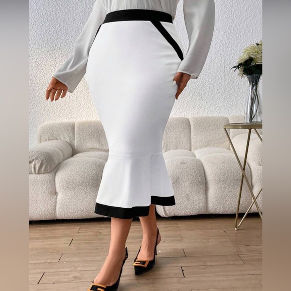 Passion Plus Contrast Trim Mermaid Hem Skirt - Picture 3 of 6